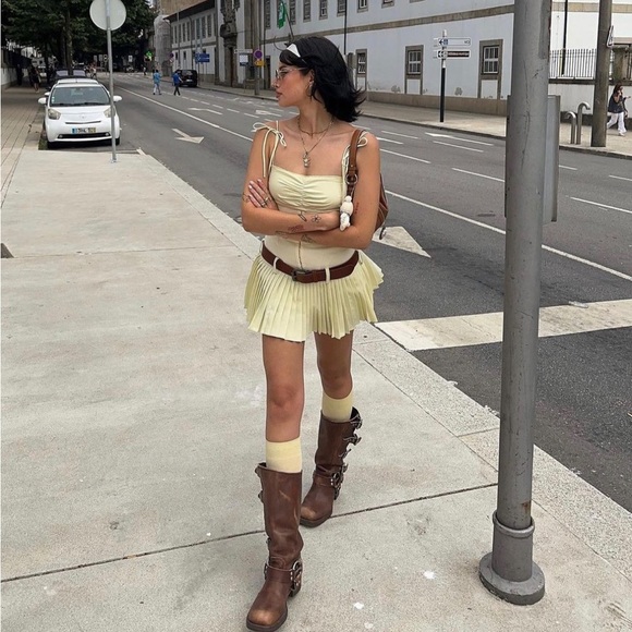 BNWT Sweet Chilling Drop-Waist Pleated Mini Dress in Cream - Picture 5 of 5